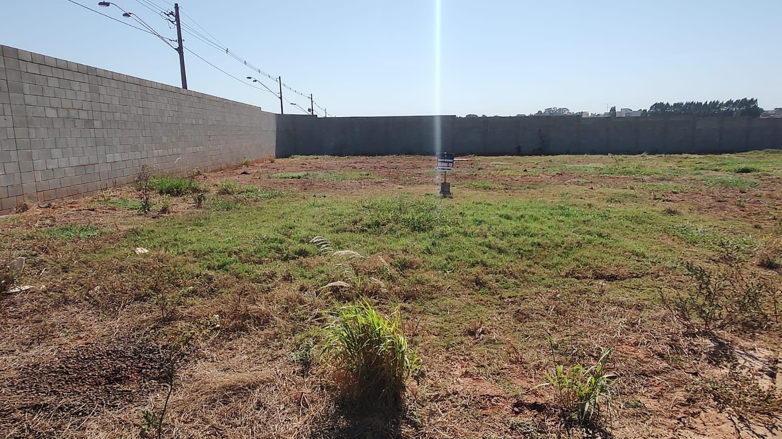 Terreno à Venda no bairro Condomínio Cafezal I em Jaú imagem 0