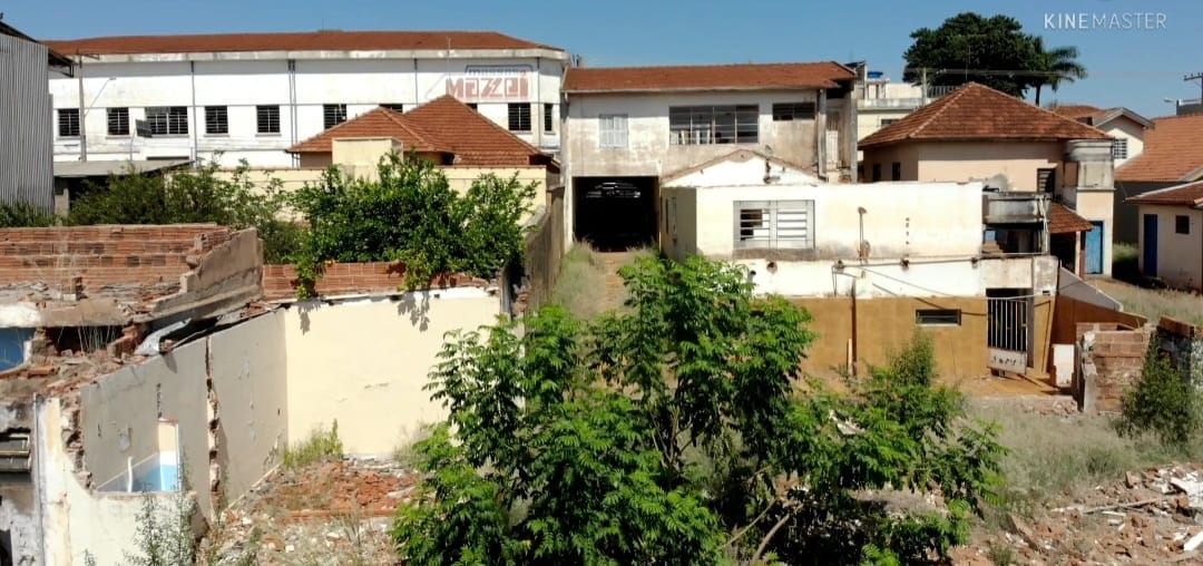 Casa à Venda no bairro Centro em Jaú imagem 0