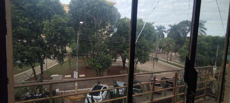 Casa à Venda no bairro Centro em Bariri imagem 2