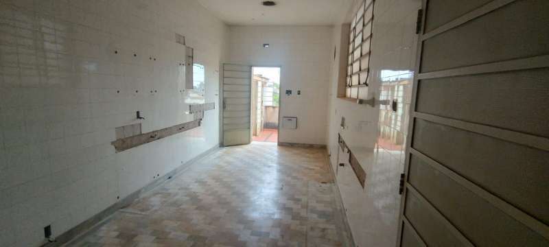 Casa à Venda no bairro Centro em Bariri imagem 6