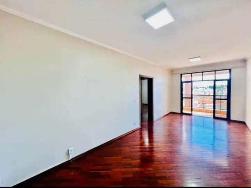 Apartamento à Venda no bairro Centro em Jaú imagem 0