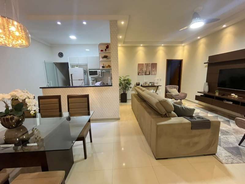 Casa à Venda no bairro Jardim Dona Emília em Jaú imagem 2